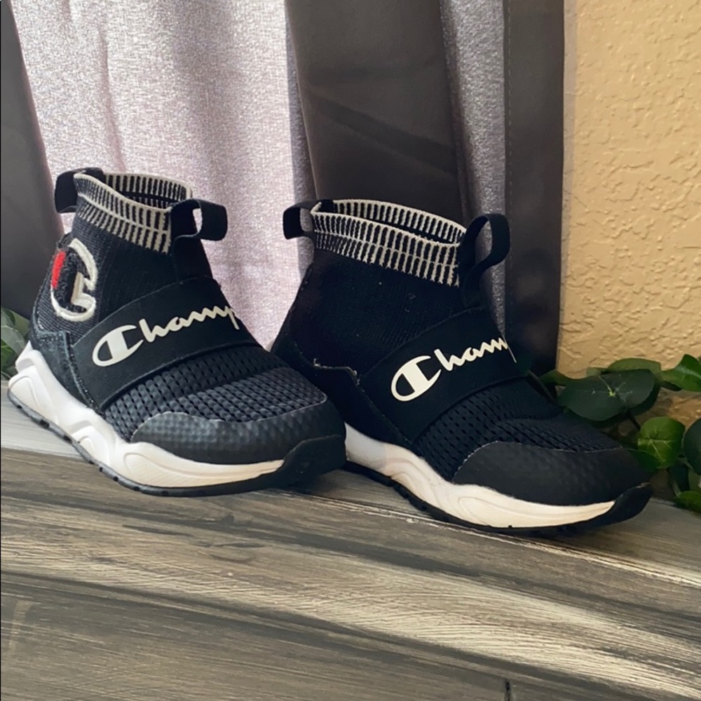 CHAMPION